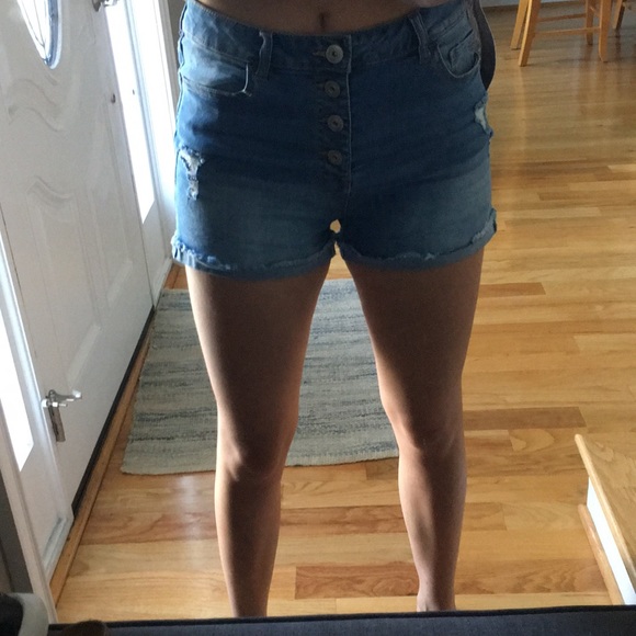 shorts - Picture 3 of 4